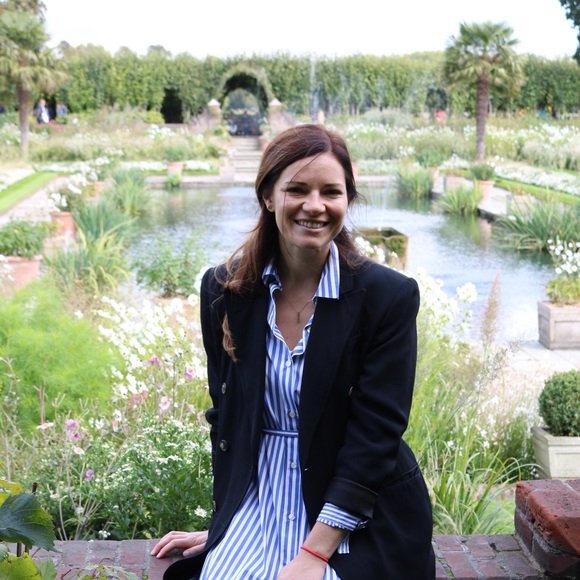 Meet your Posher, Amy - Picture 1 of 1